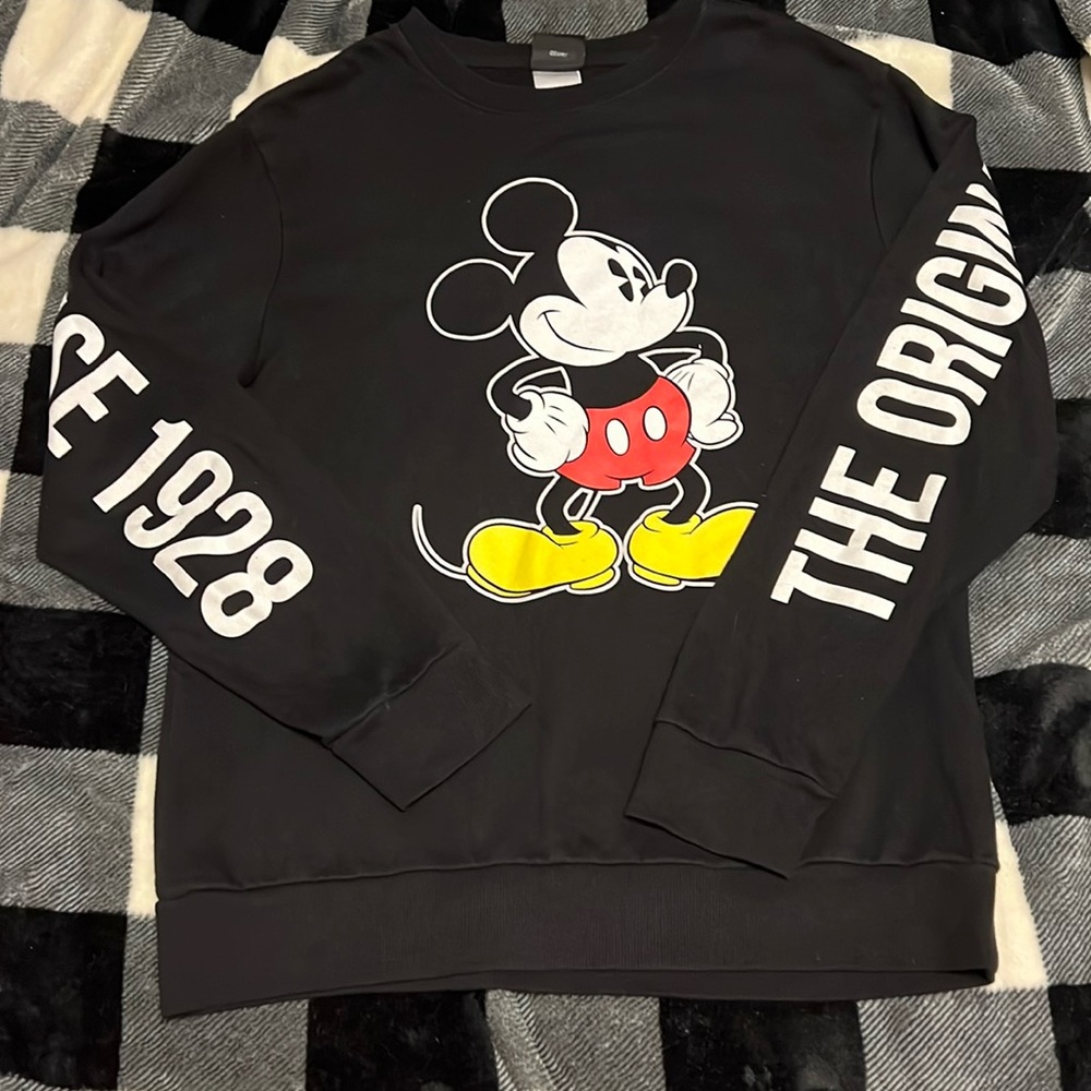 Disney Mickey Mouse Crewneck Sweatshirt size Medium